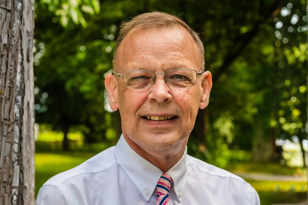 Dr Tony Lloyd